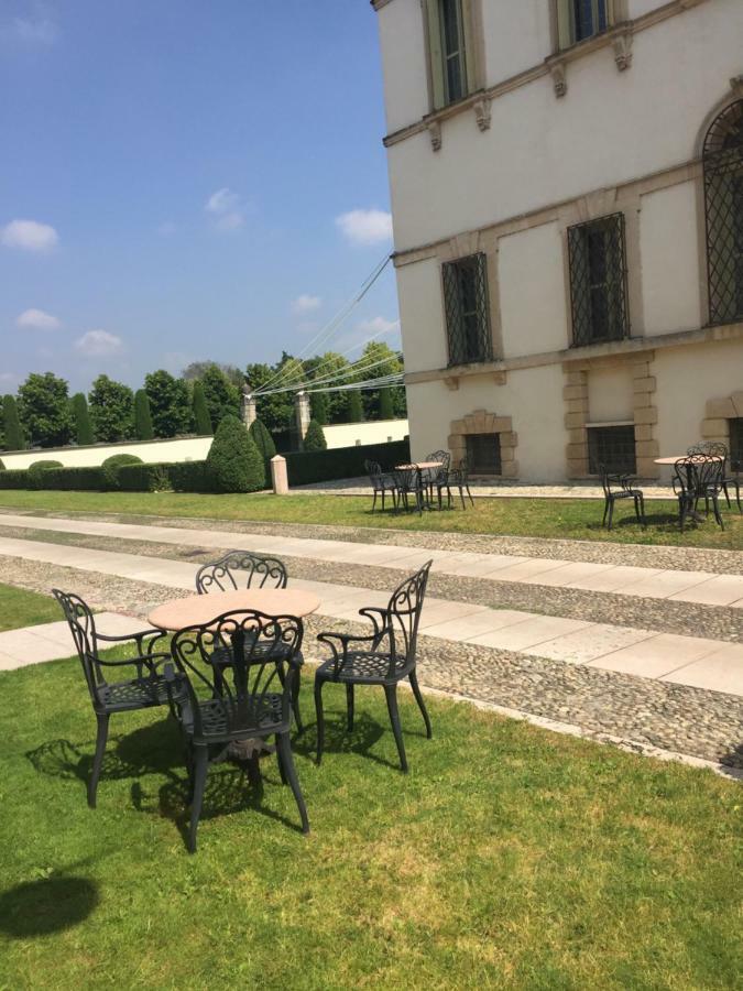 Villa Vecelli Cavriani Mozzecane Eksteriør bilde