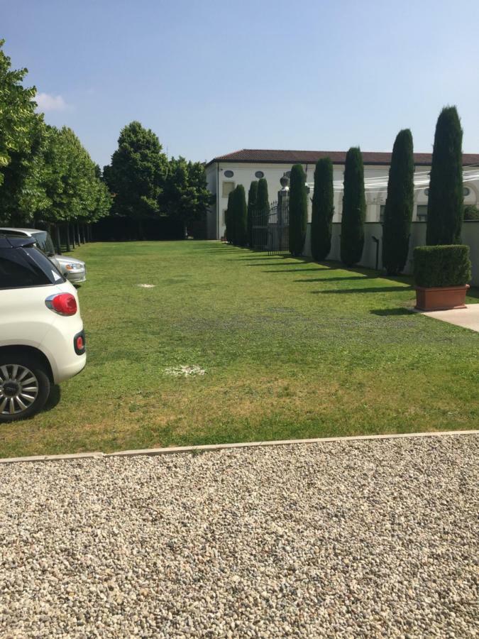 Villa Vecelli Cavriani Mozzecane Eksteriør bilde