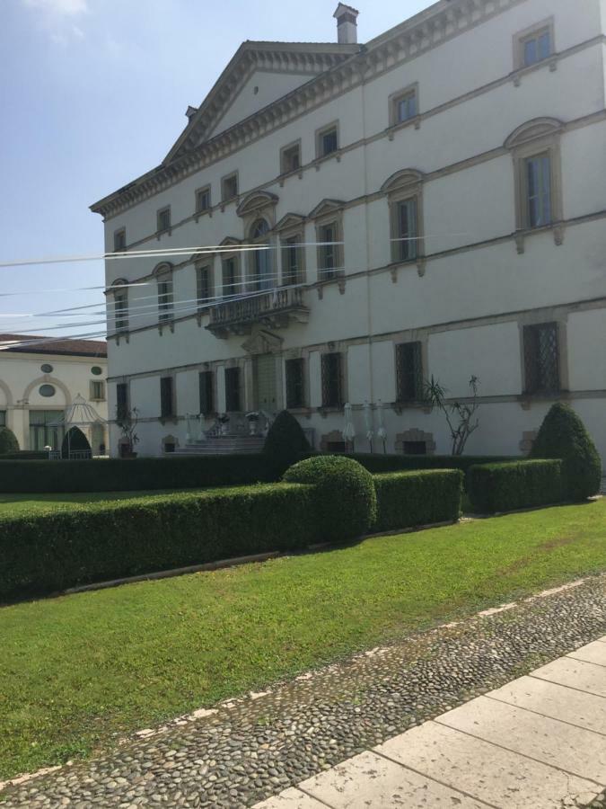 Villa Vecelli Cavriani Mozzecane Eksteriør bilde